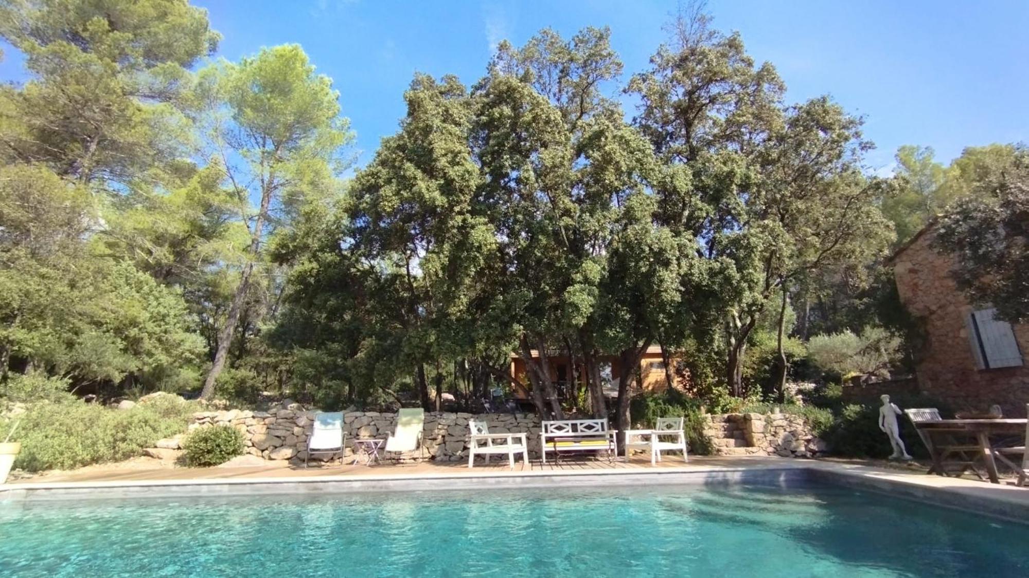 La Bergerie Des Colles Bed & Breakfast Entrecasteaux Екстериор снимка