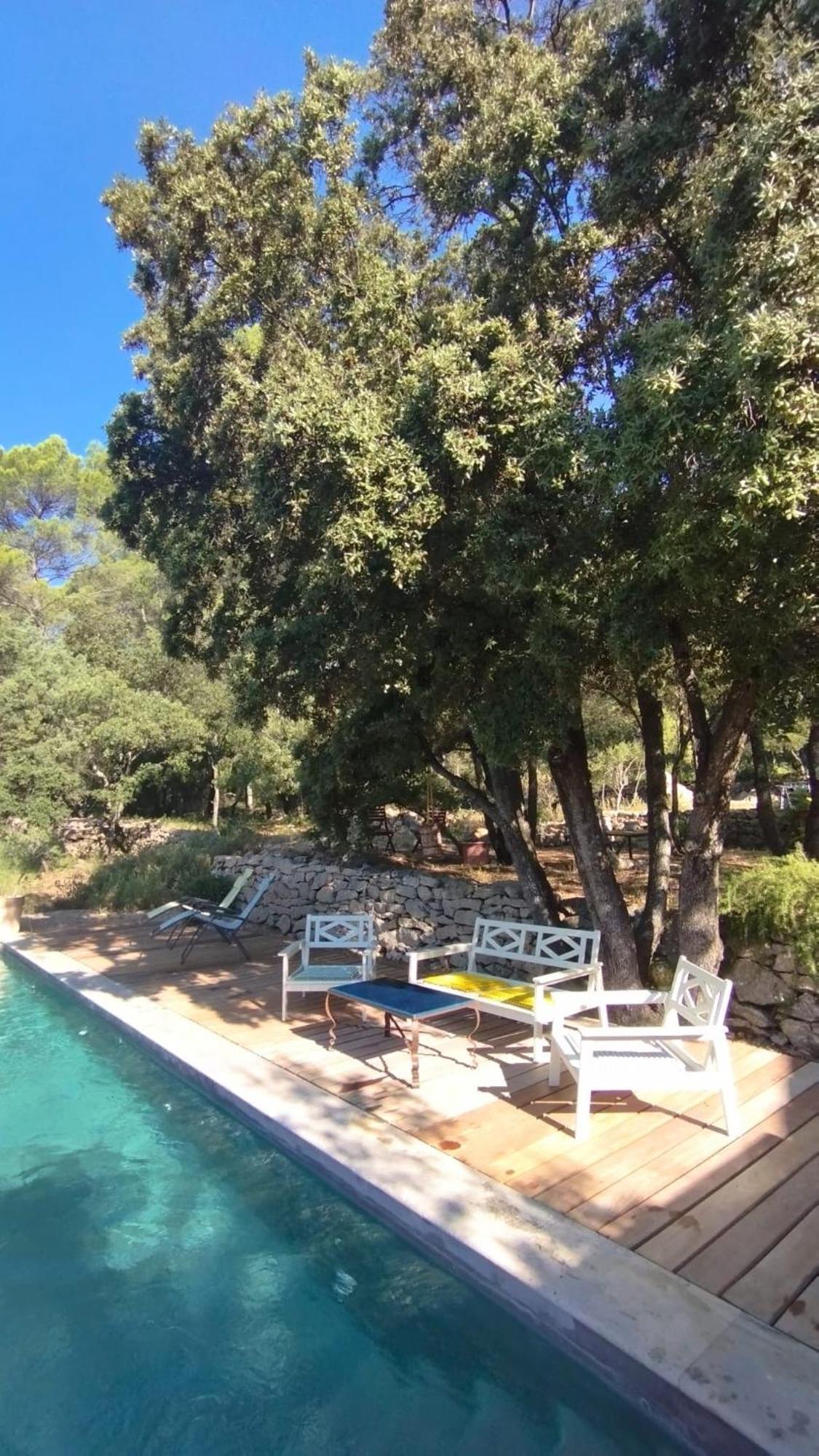 La Bergerie Des Colles Bed & Breakfast Entrecasteaux Екстериор снимка
