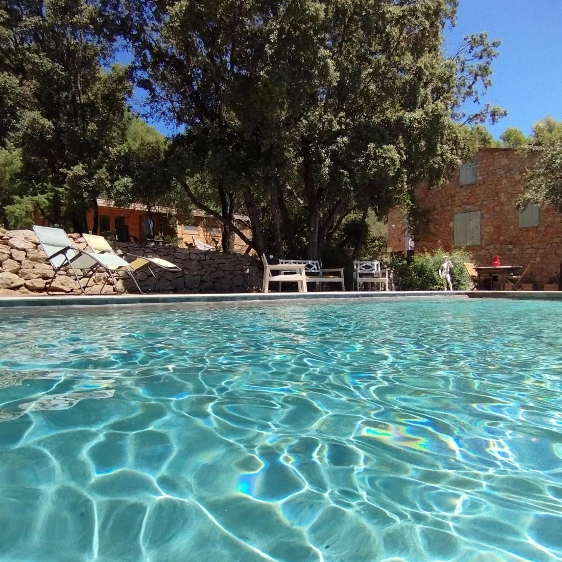 La Bergerie Des Colles Bed & Breakfast Entrecasteaux Екстериор снимка