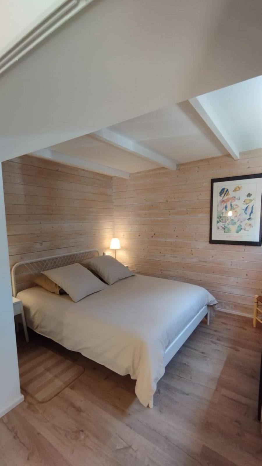 La Bergerie Des Colles Bed & Breakfast Entrecasteaux Екстериор снимка
